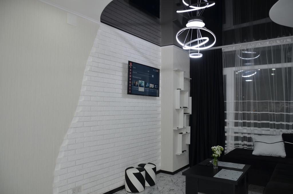 Studio "Black - White" Батуми Экстерьер фото