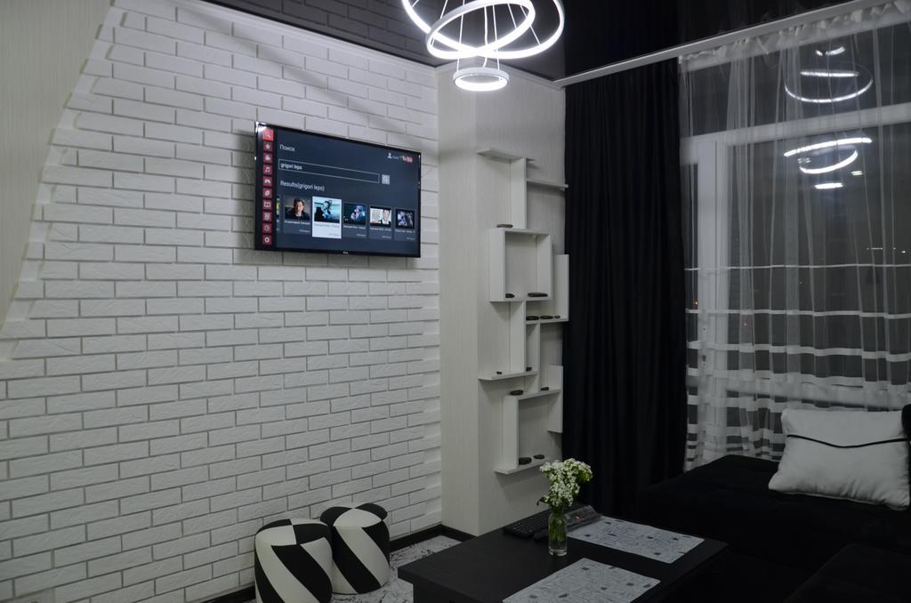 Studio "Black - White" Батуми Экстерьер фото